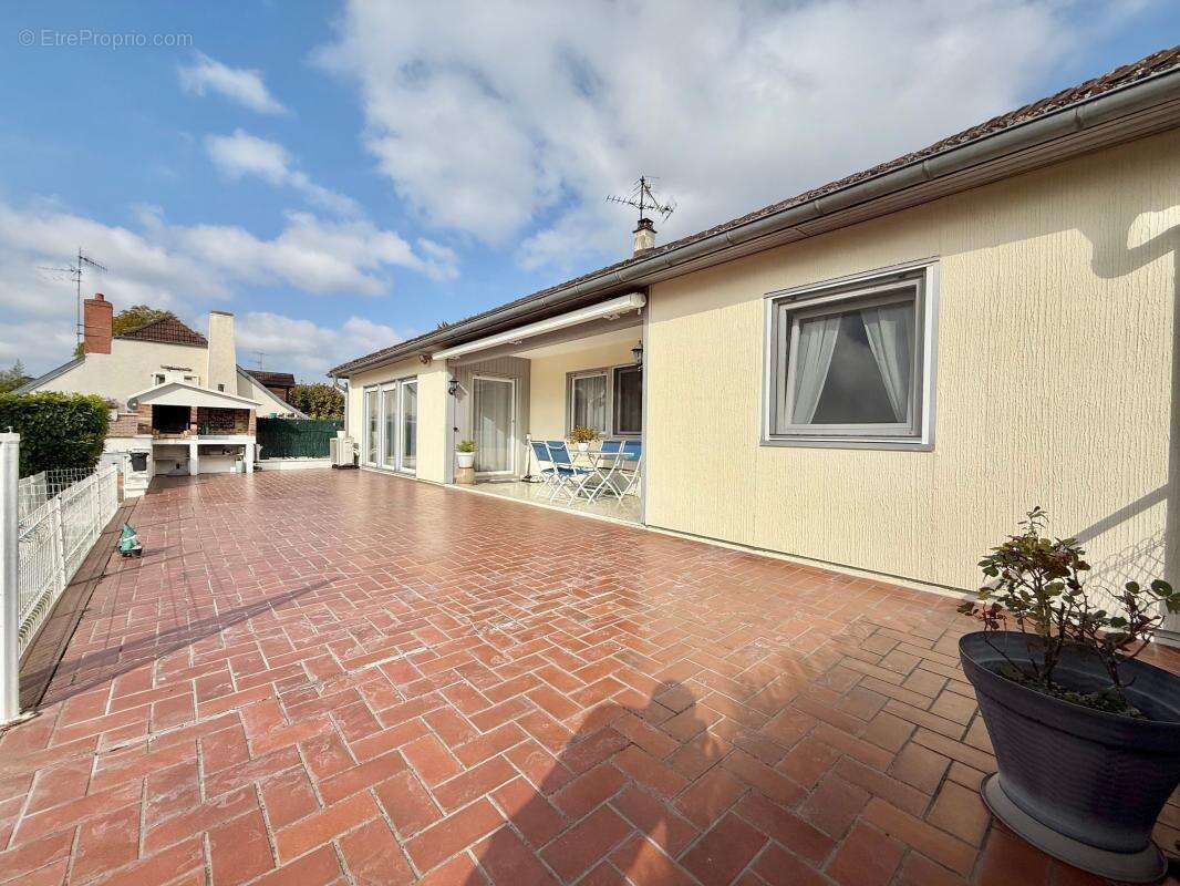 Maison à ARC-SUR-TILLE