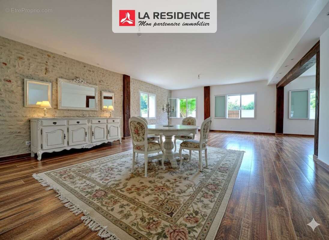 Maison 262 m² à Anet  - photo 4