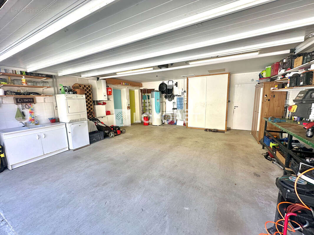 Maison à SAINT-JEAN-DU-BRUEL