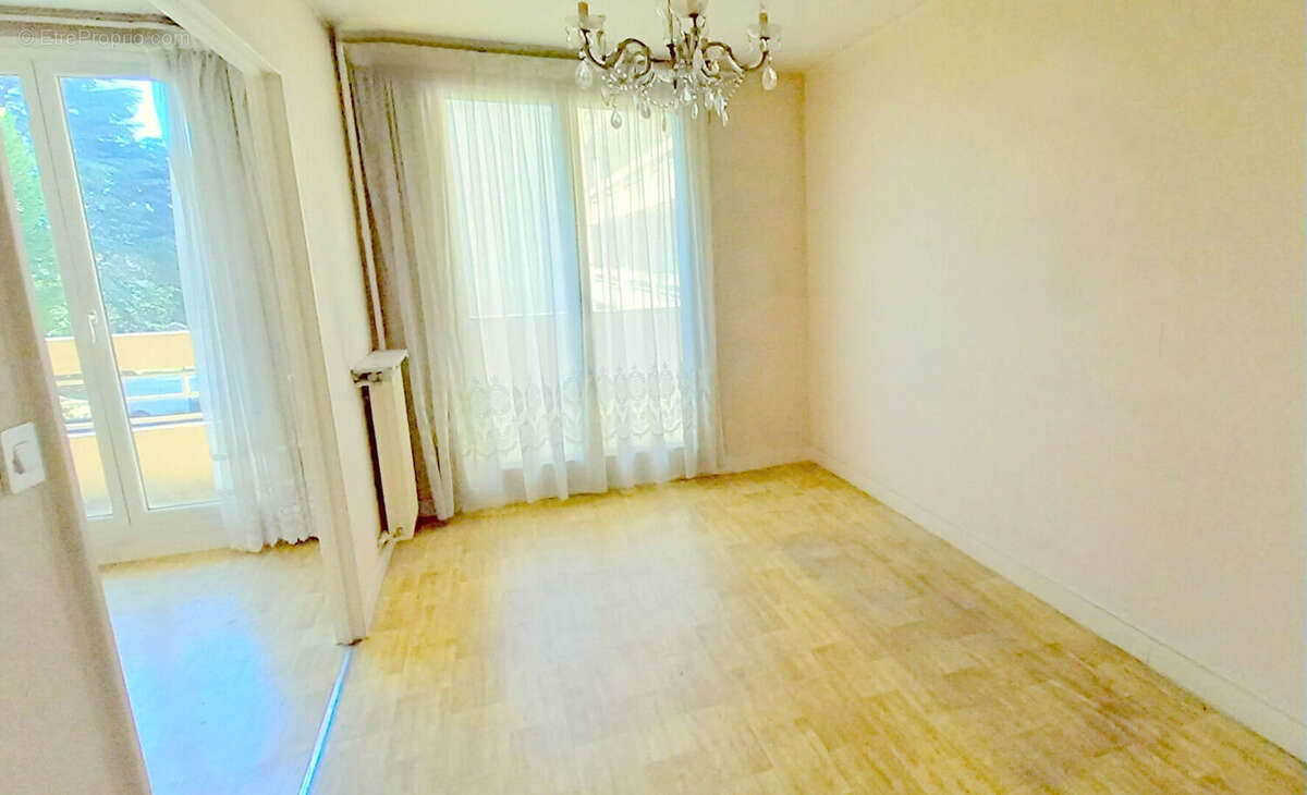 Appartement à BONDY