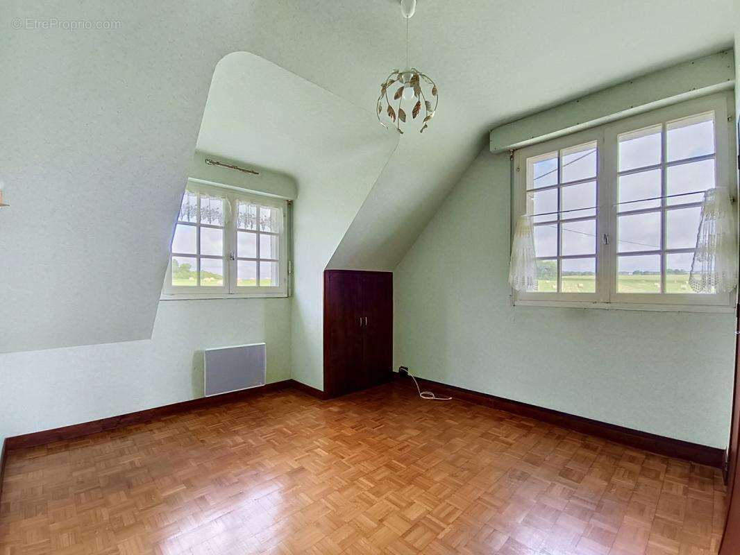 Grande maison familiale avec potentiel de deux logements – Environnement calme et verdoyant - photo 15