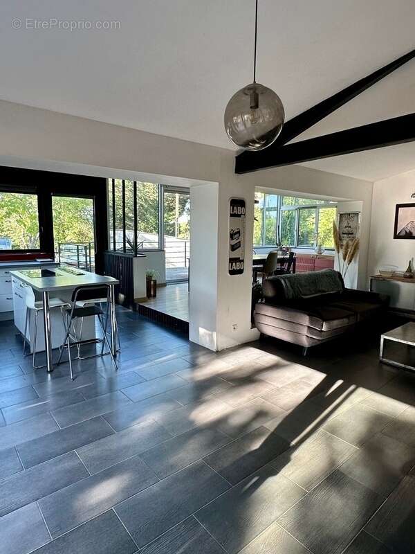 Maison à SAINT-LAURENT-SUR-SEVRE