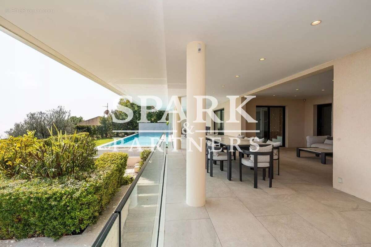 Maison à ROQUEBRUNE-CAP-MARTIN