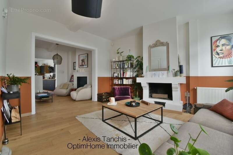 Maison à NEUVILLE-EN-FERRAIN