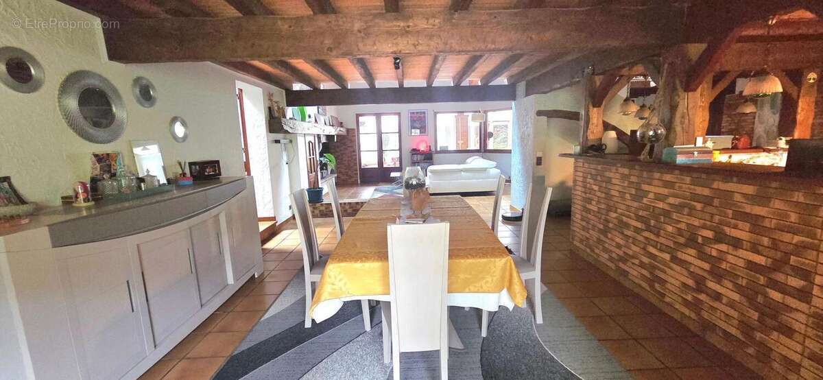 Maison à BEAUMONT-SUR-LEZE