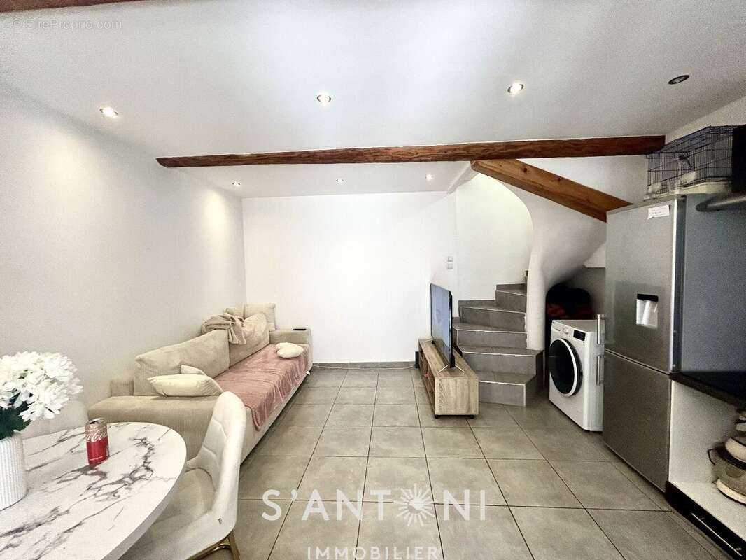 Maison à VILLENEUVE-LES-BEZIERS