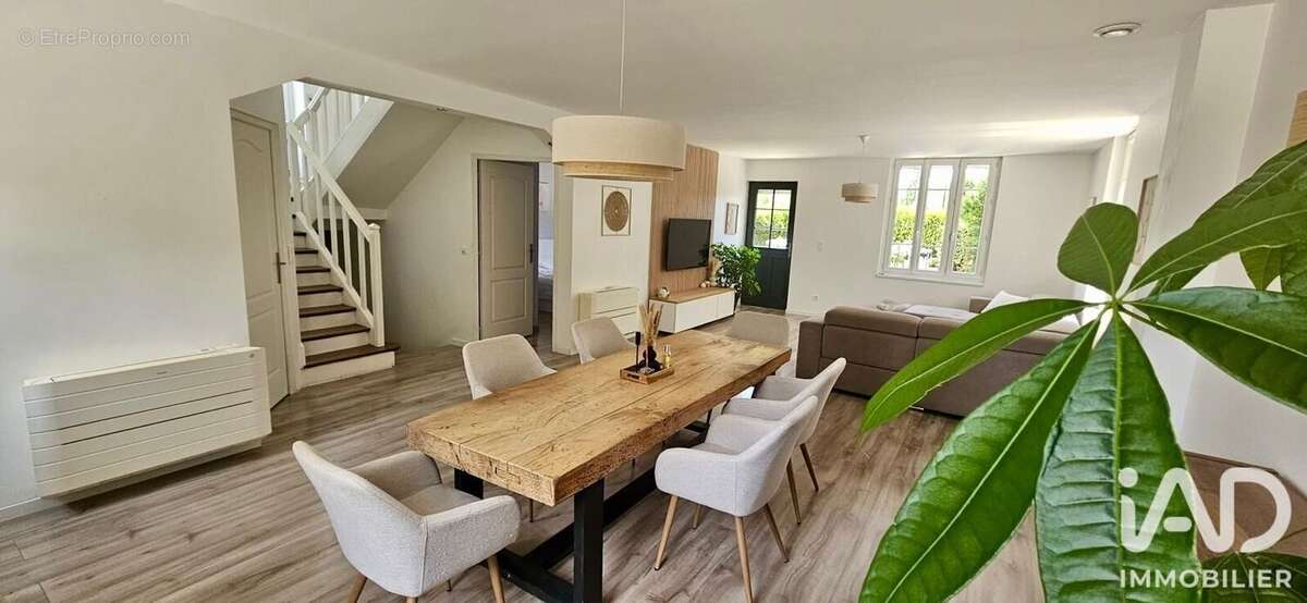 Photo 1 - Maison à MOUROUX