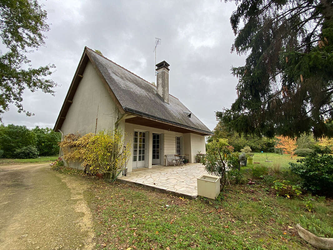 Maison à SAINT-CYR-SUR-LOIRE