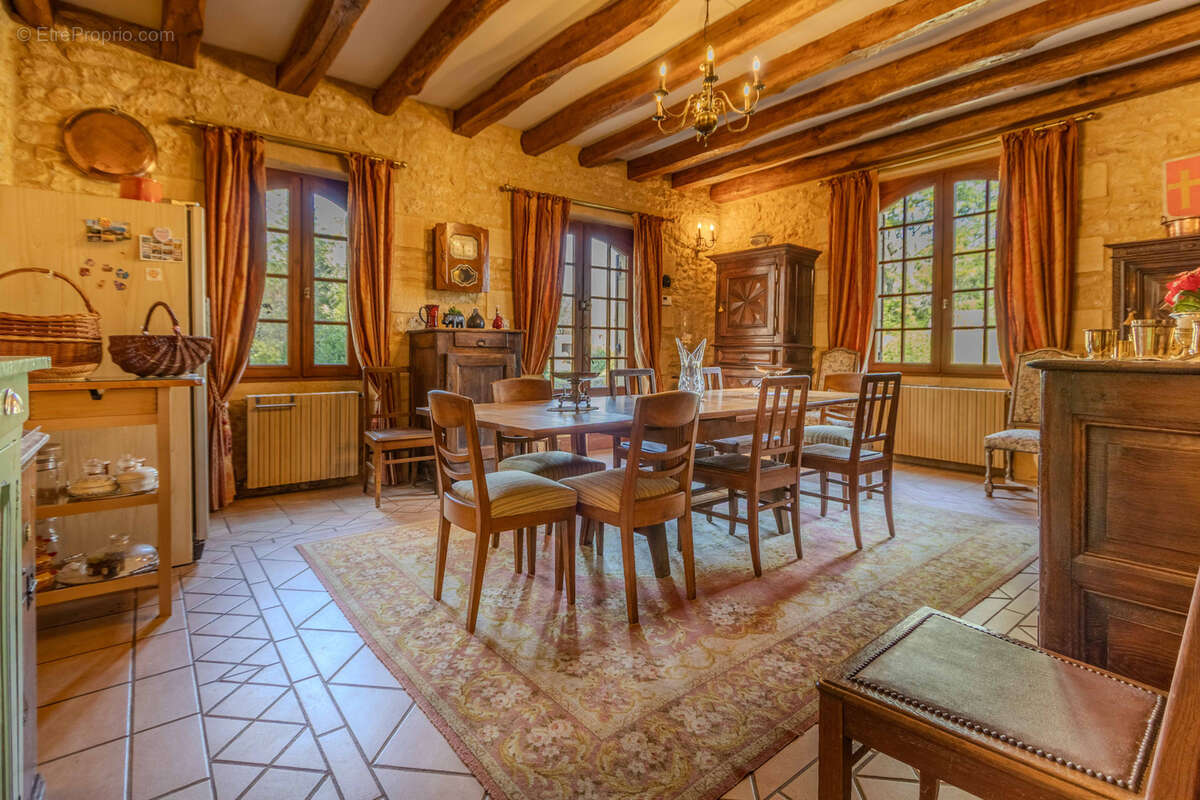 Maison à SAINT-CYPRIEN