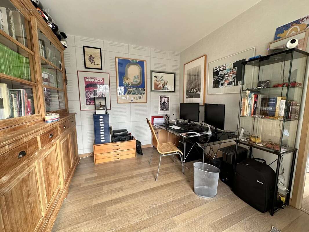 Maison à LE MESNIL-SAINT-DENIS