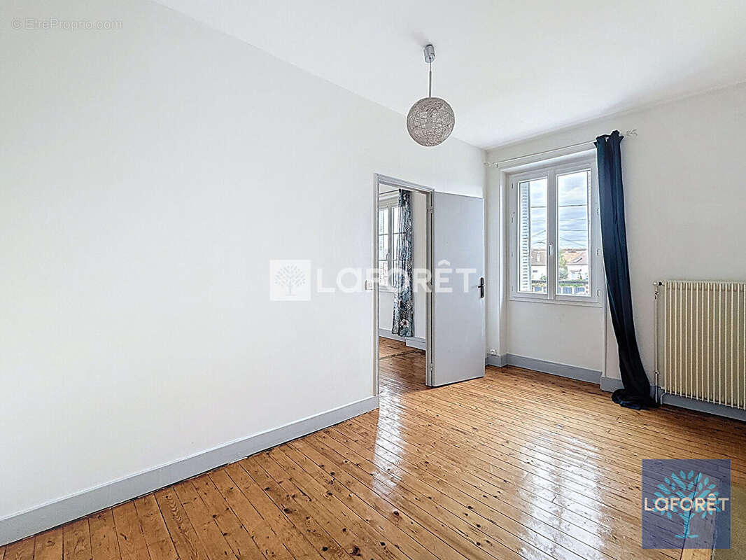 Maison à VIGNEUX-SUR-SEINE