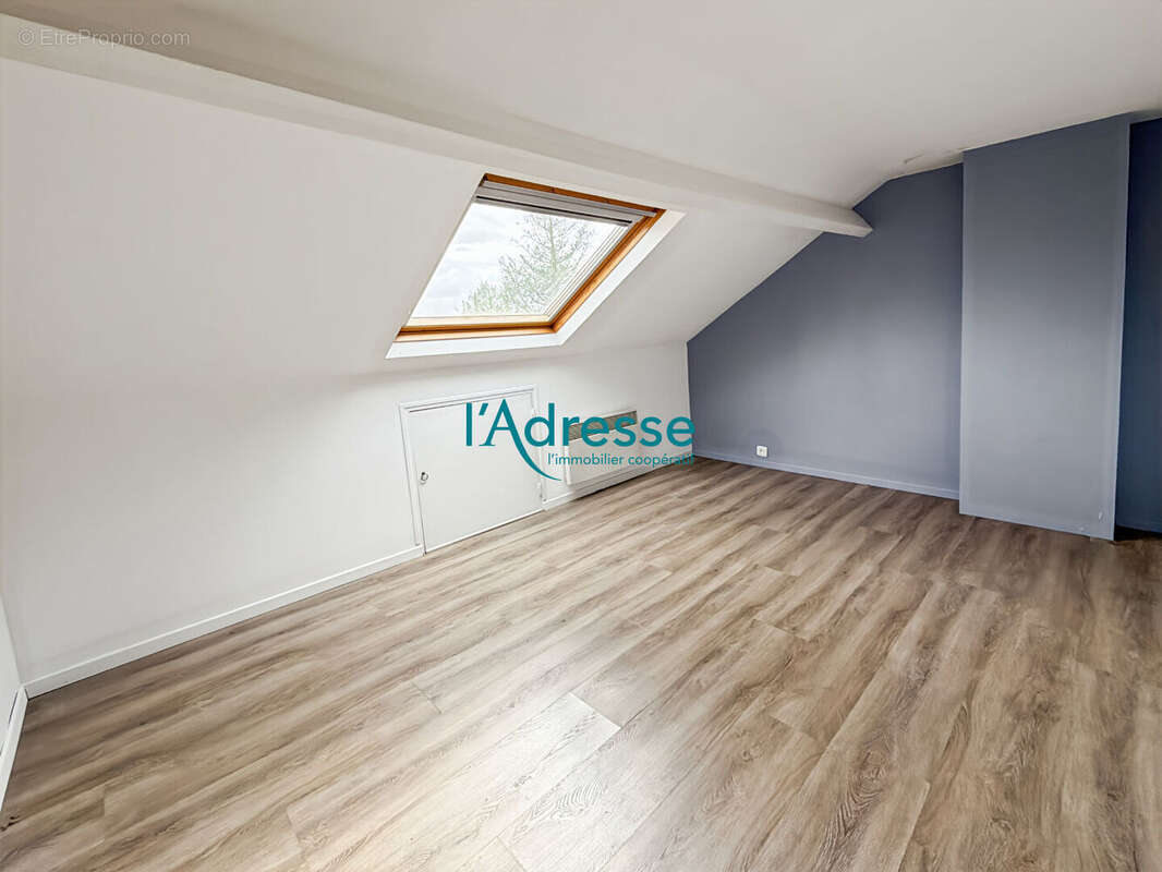 Maison à OINVILLE-SUR-MONTCIENT