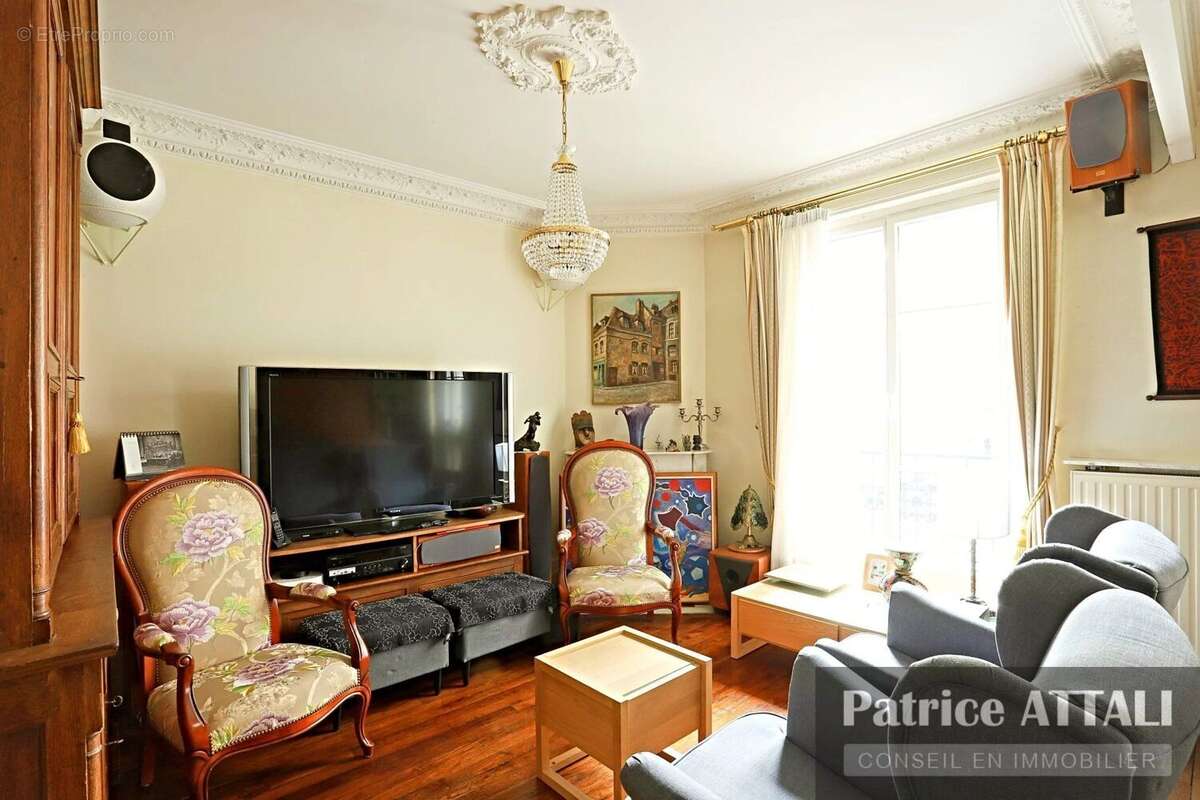 Appartement à PARIS-18E
