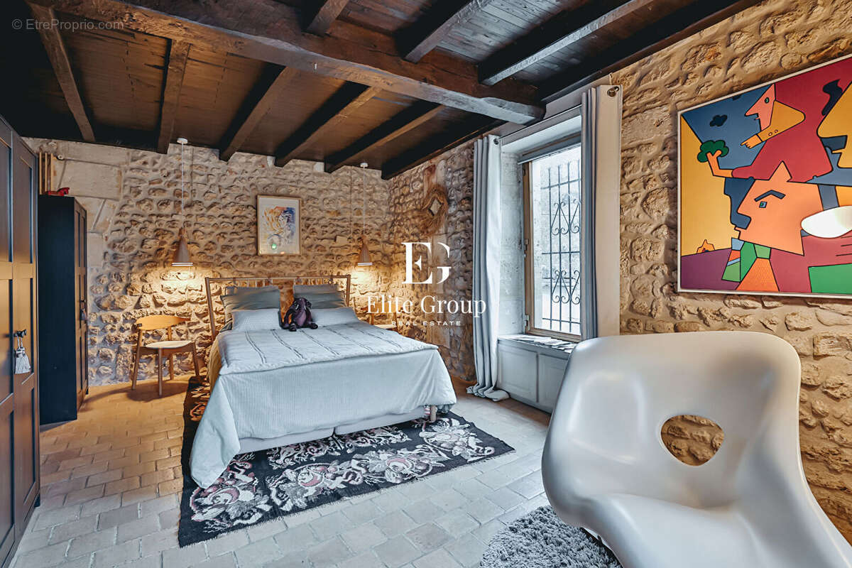 Maison à CHATEAUNEUF-SUR-CHARENTE