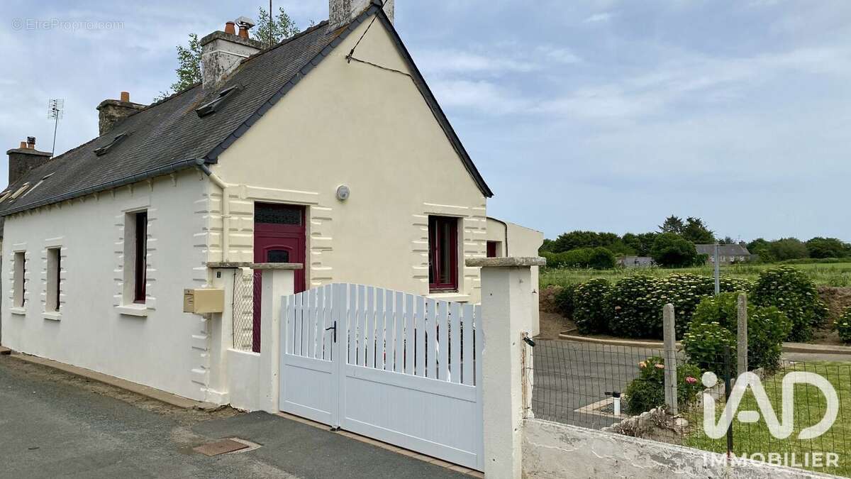 Maison 50 m² à Runan  - photo 2