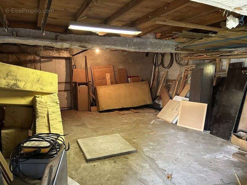 Maison à MONTROND-LES-BAINS