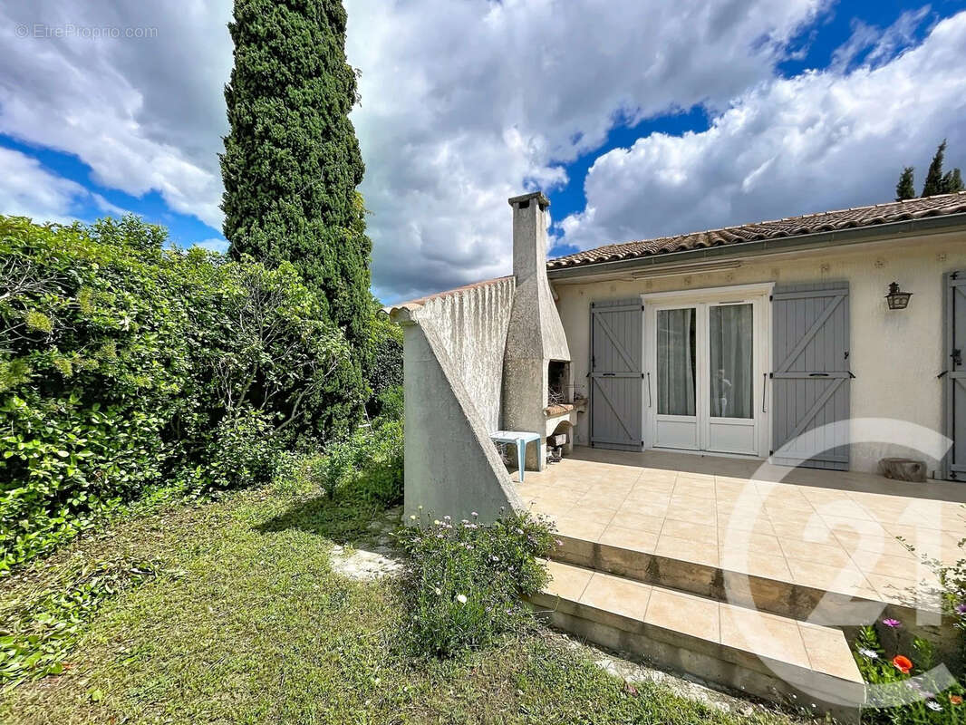 Maison à POUSSAN