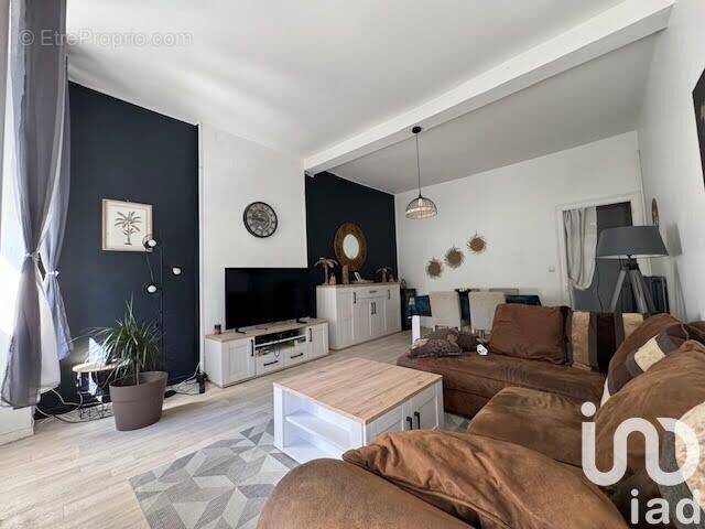 Photo 1 - Appartement à NAY