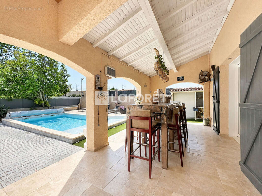 Lunel - maison familiale chaleureuse aux prestations soignees avec appartement independant - photo 2