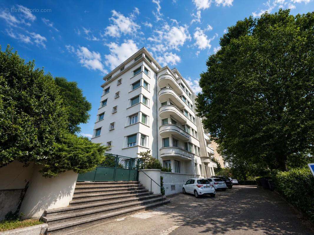 Appartement de 5 pièces de 174 m² à Saint-Étienne - photo 17