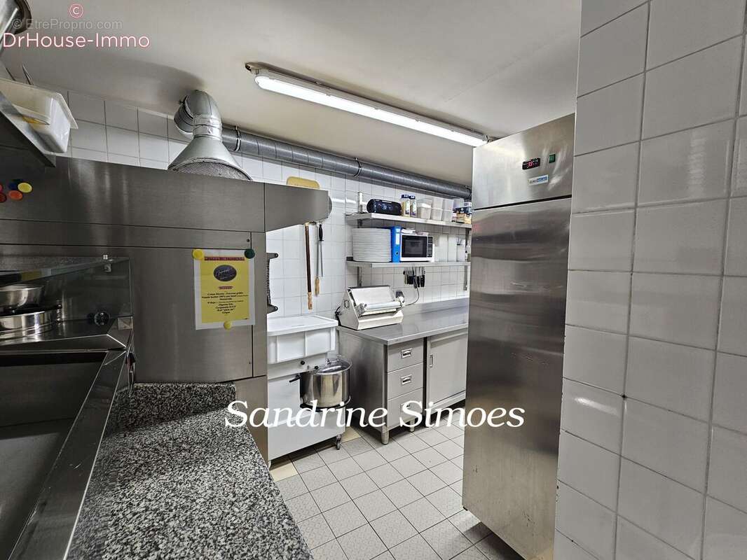 Commerce 165 m² à Saint-Savin  - photo 16