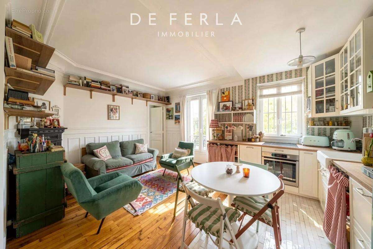 Appartement à PARIS-14E