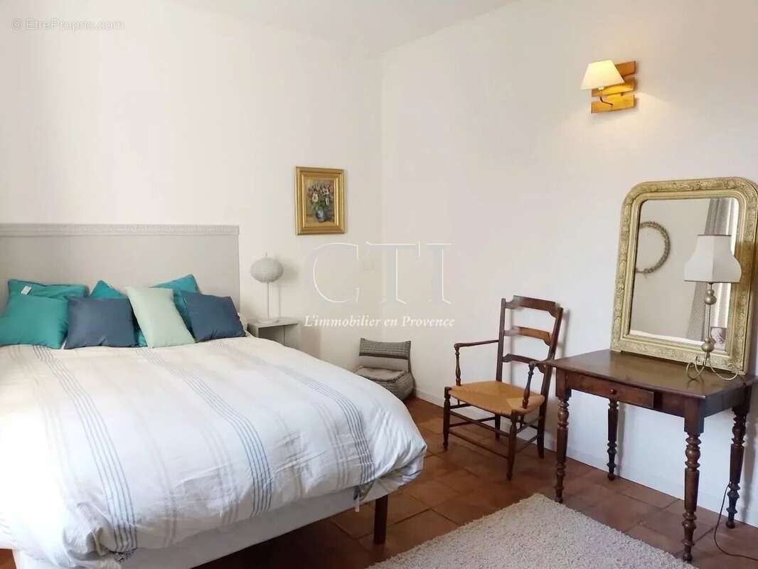 Maison à VAISON-LA-ROMAINE