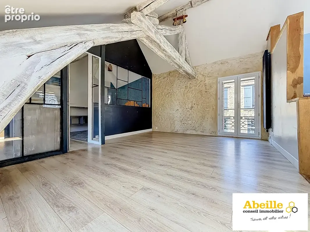 Immeuble de deux appartments en centre villle avec terrain et grange - photo 7