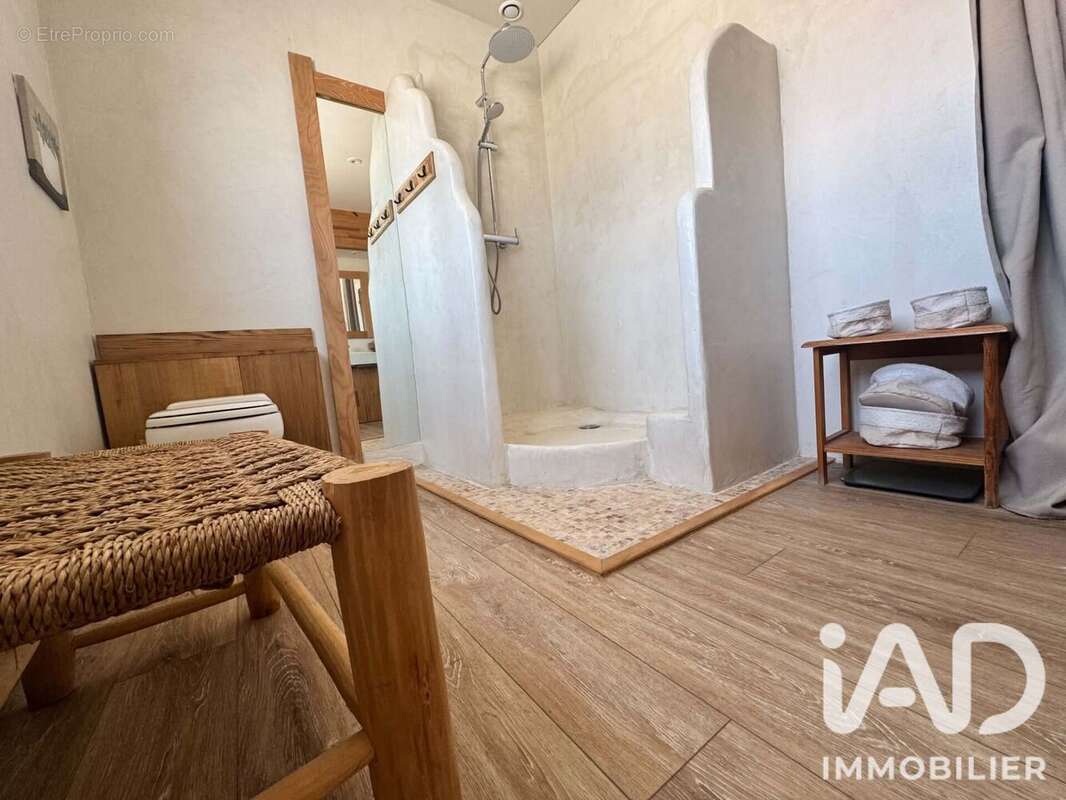 Maison 160 m² à La Rochelle  - photo 7