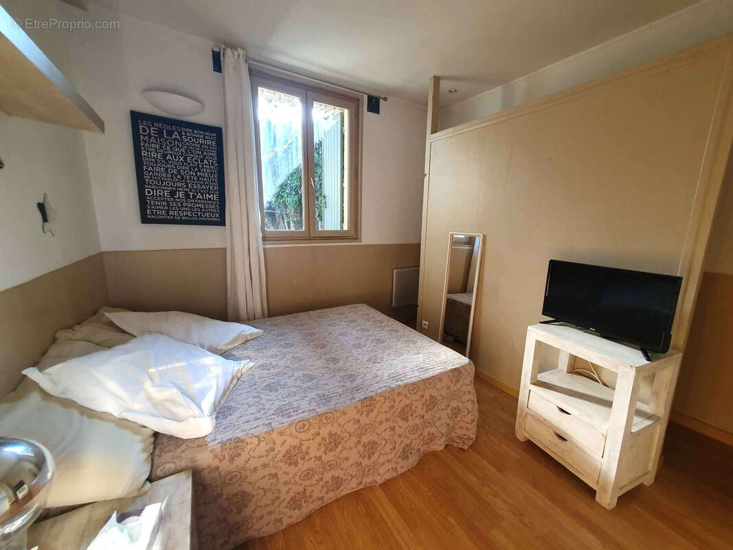 Maison à SAINT-QUENTIN-LA-POTERIE