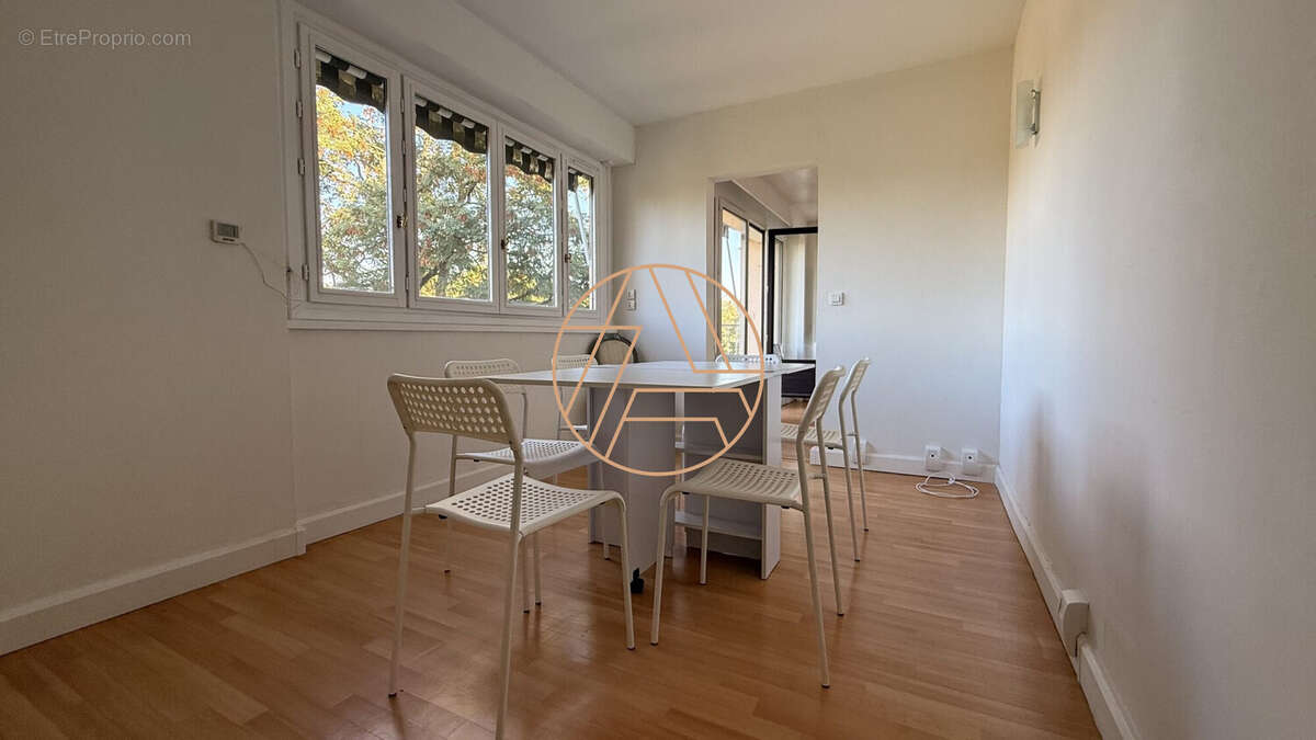 Appartement à CHENNEVIERES-SUR-MARNE