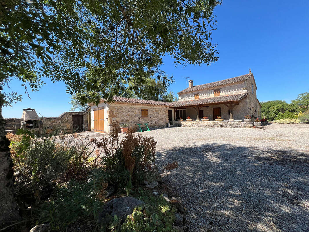 Maison typique en pierre, proche de Saint Antonin - photo 2