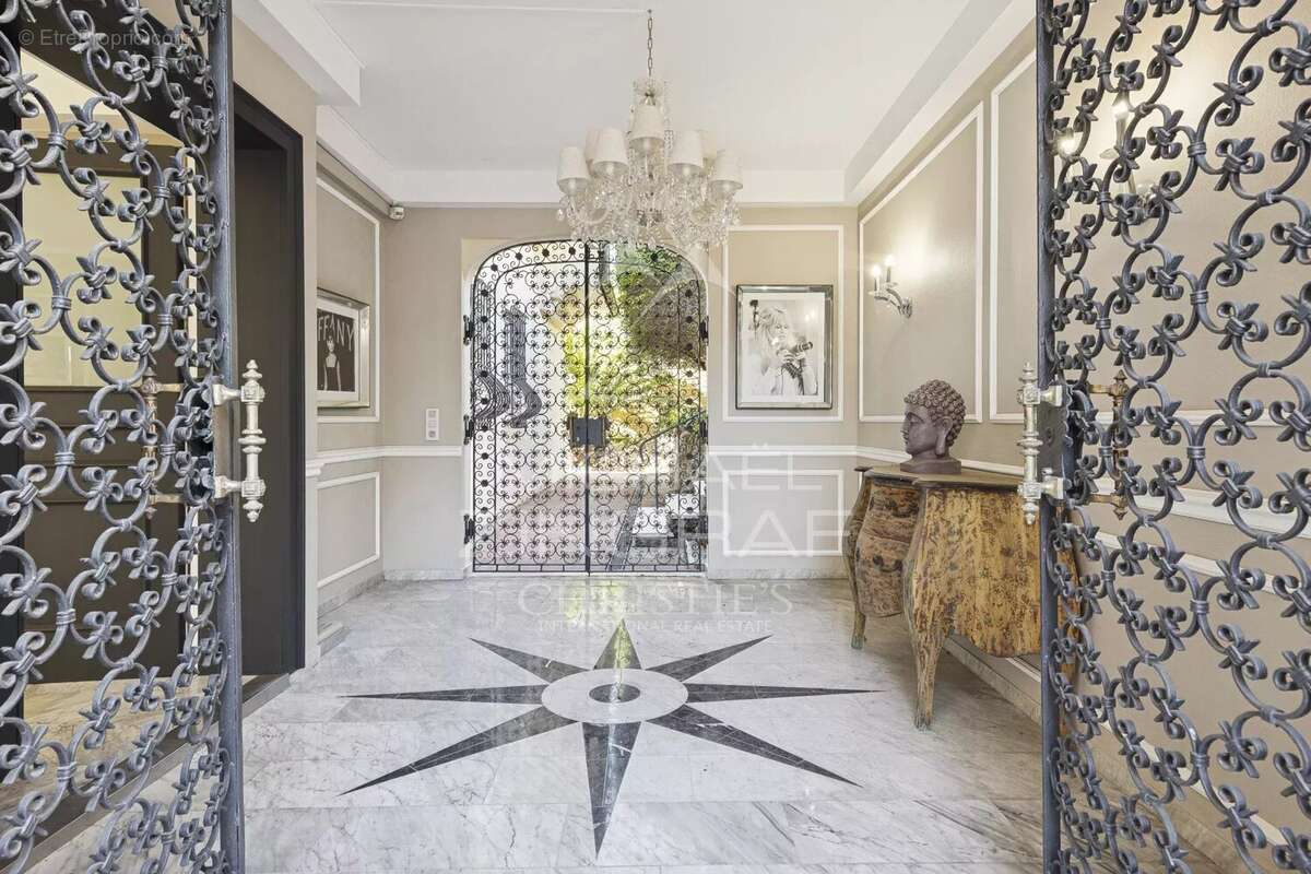 Maison à MANDELIEU-LA-NAPOULE