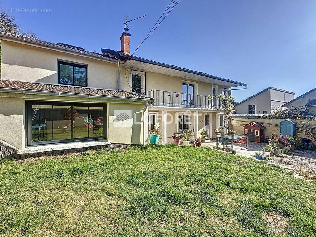 Maison à CHAMPIGNY-SUR-MARNE