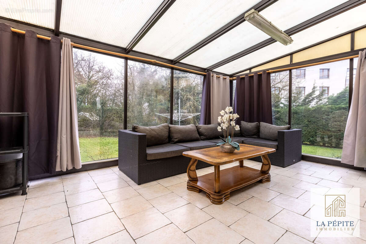 Maison à AULNOYE-AYMERIES