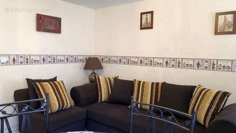 Maison à CHATEL-GERARD