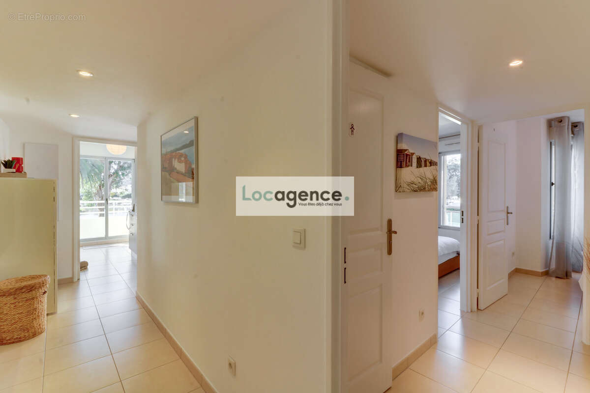 Appartement à MANDELIEU-LA-NAPOULE