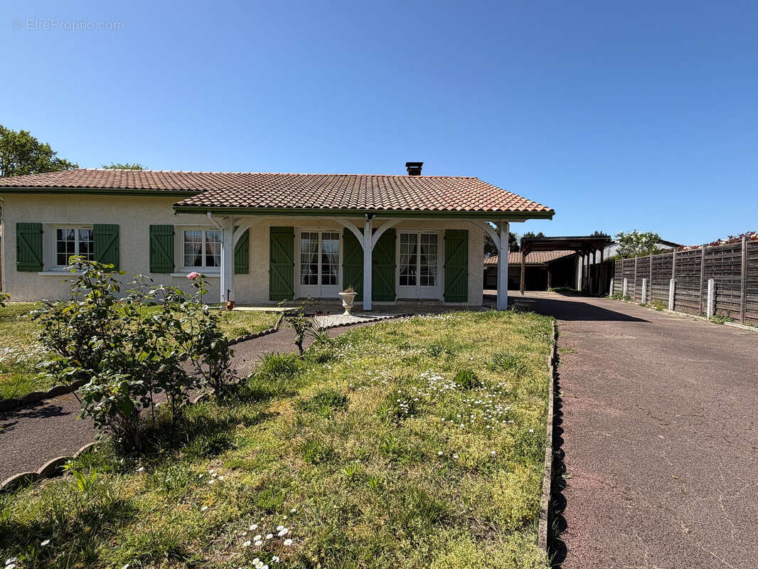 Maison à LIT-ET-MIXE