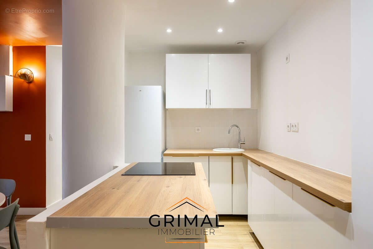 Appartement à MARSEILLE-1E