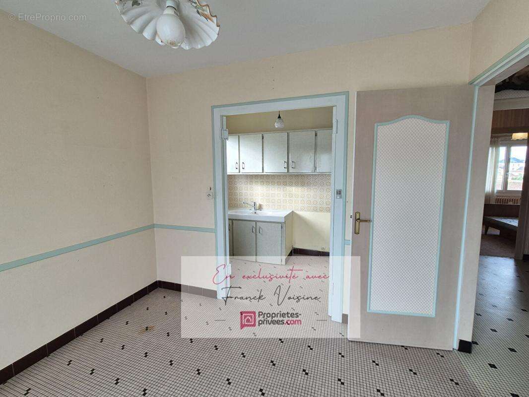 Maison à LES HERBIERS