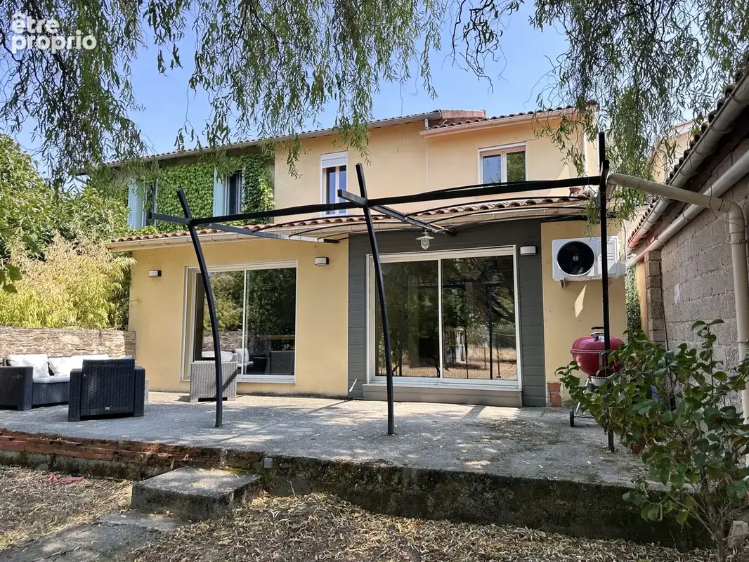 Maison à SAINT-JUERY