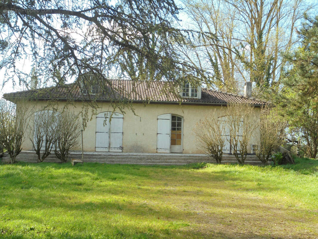 Maison à FONTET