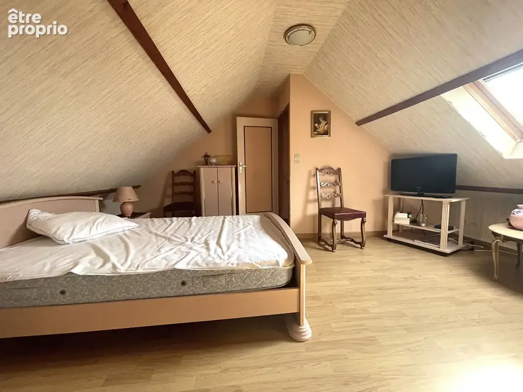 Dejà sous offre acceptée, compromis en cours de préparation à l'agence! Maison Bretteville Sur Odon 5 pièce(s) 80 m2 - photo 6