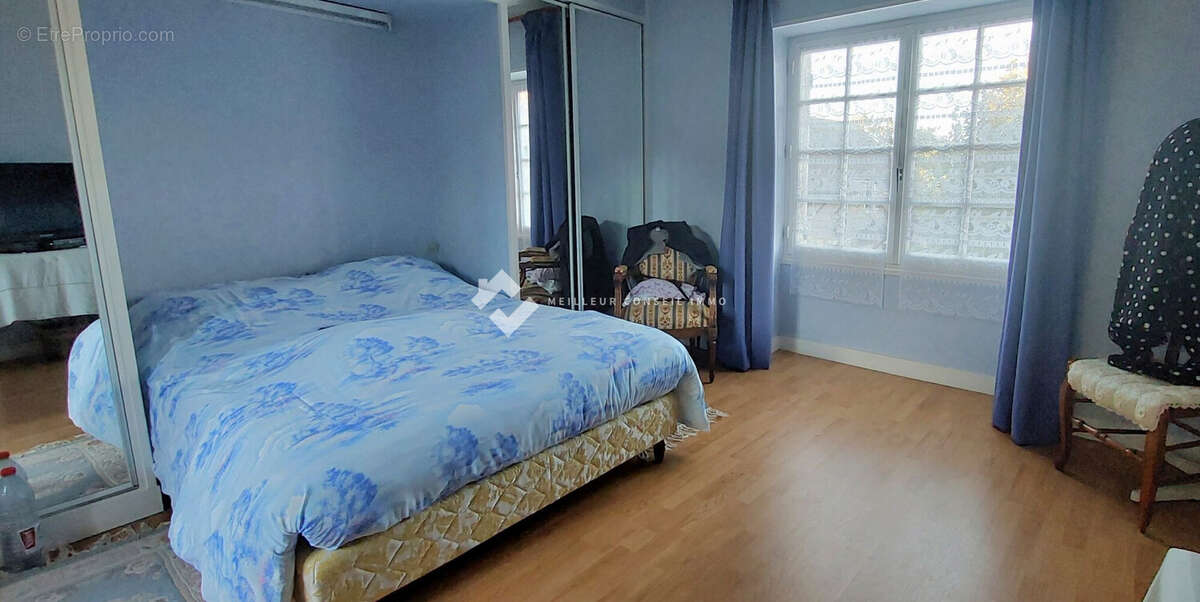 Maison à THOIRY