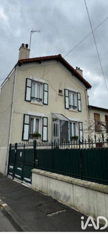 Photo 1 - Maison à LIVRY-GARGAN