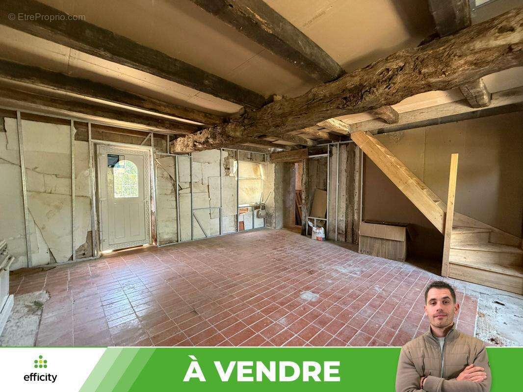 Maison à NANTEUIL-EN-VALLEE