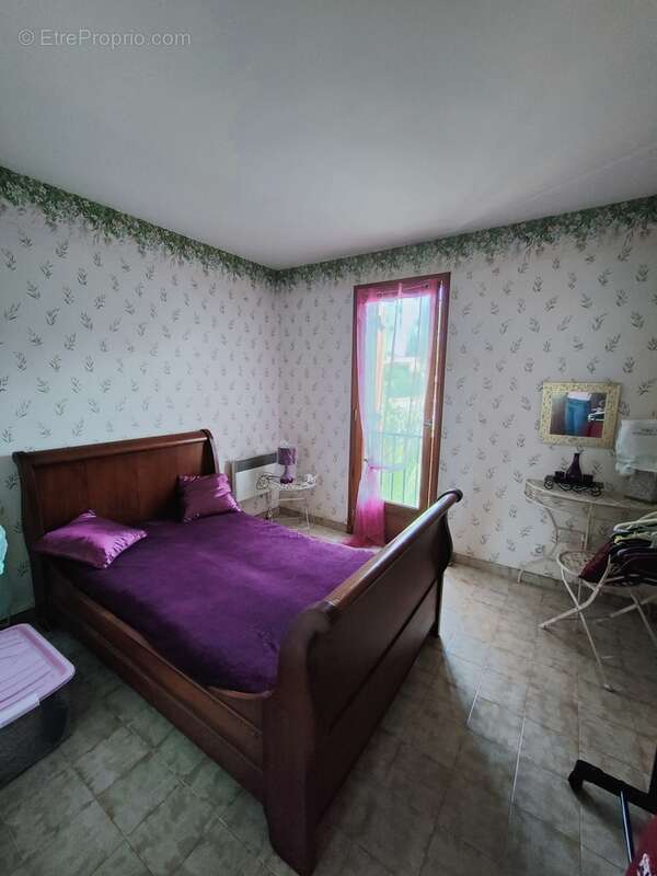 Rare : Villa type 6 à proximité des plages - photo 8