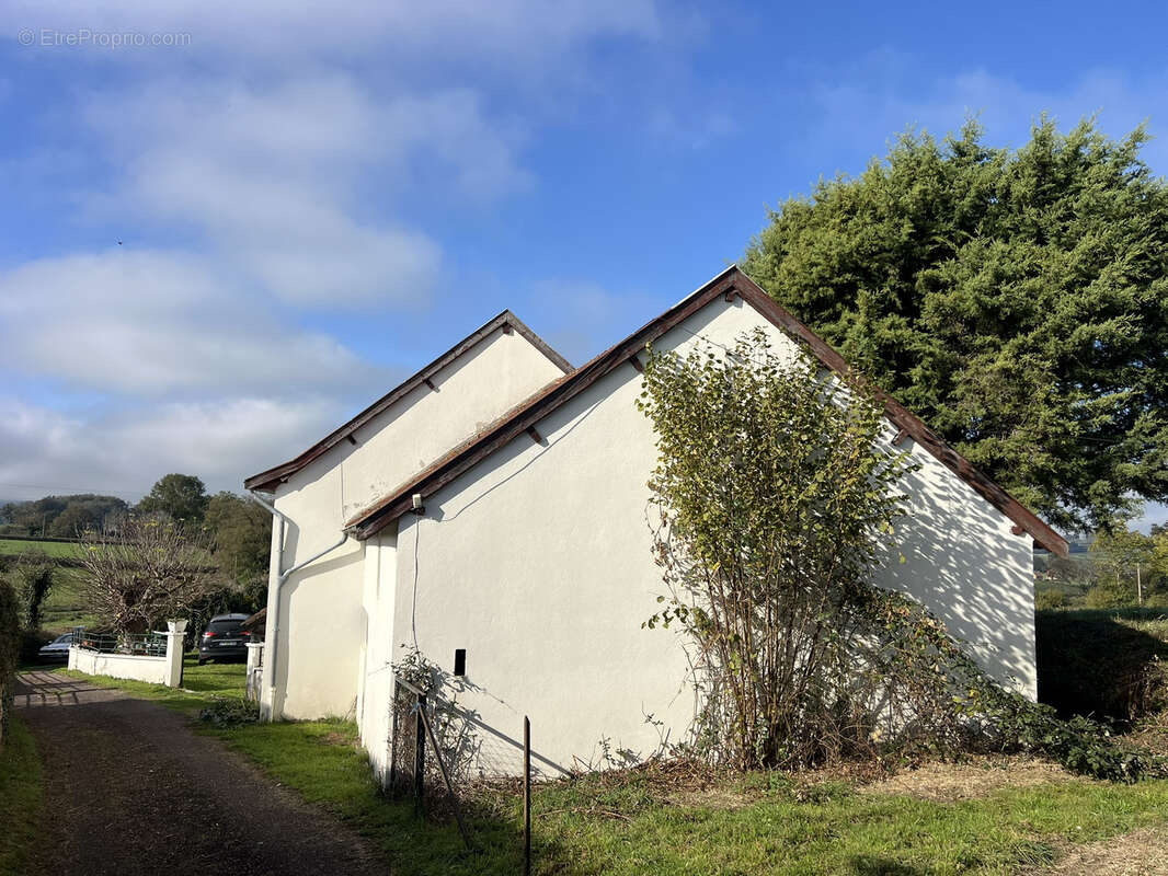 Maison à COLOMBIER-EN-BRIONNAIS