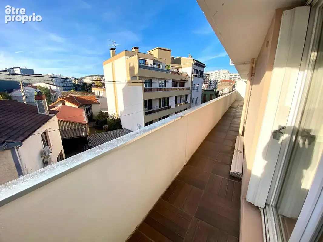 CLERMONT-FERRAND / Appartement à vendre avec garage et balcon Quartier "Les Salins" ! - photo 6
