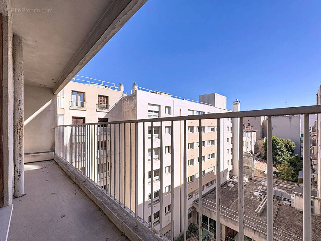 Appartement à MARSEILLE-6E